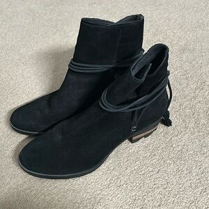 Sorel Farrah boots, size 9.5